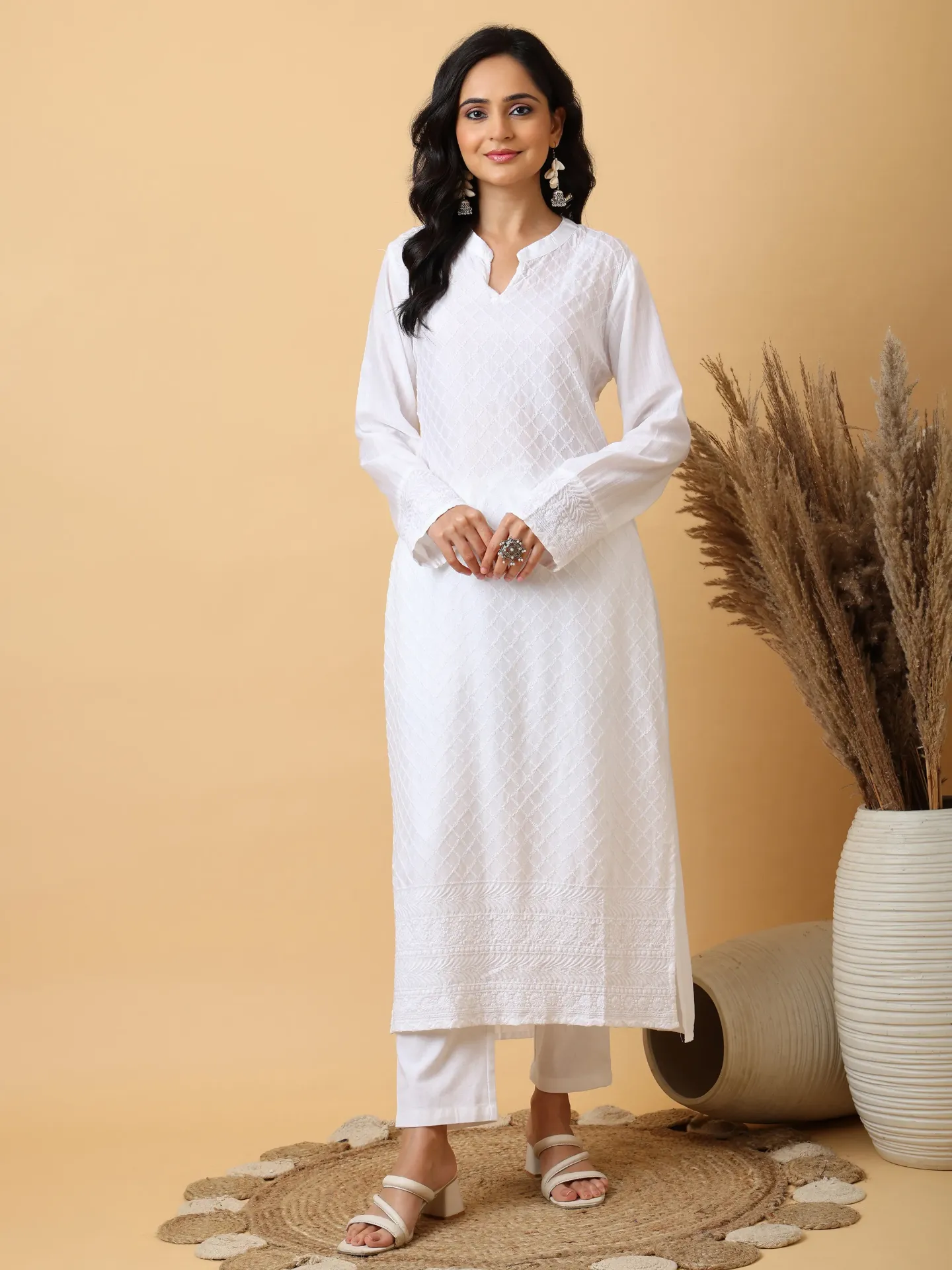 Long white kurti emd